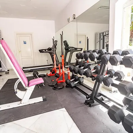 Tropical Palmy 3 Bedroom Townhouse In Nueva Andalucia Close To Puerto Banus Nyaraló *