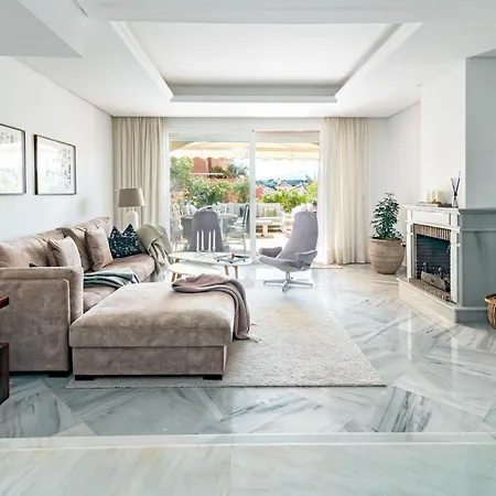 Tropical Palmy 3 Bedroom Townhouse In Nueva Andalucia Close To Puerto Banus *