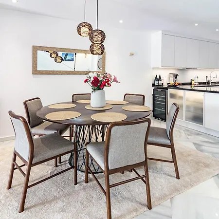 Dom wakacyjny Tropical Palmy 3 Bedroom Townhouse In Nueva Andalucia Close To Puerto Banus *