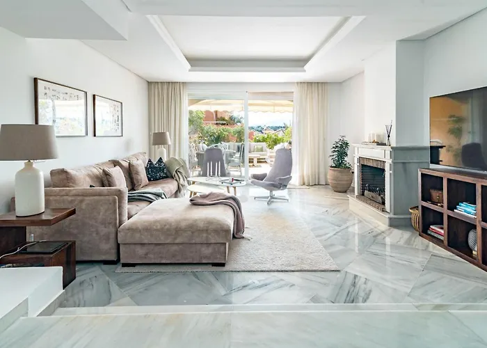 Tropical Palmy 3 Bedroom Townhouse In Nueva Andalucia Close To Puerto Banus *