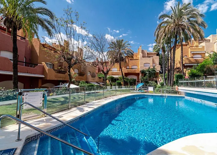 Prázdninový dům Tropical Palmy 3 Bedroom Townhouse In Nueva Andalucia Close To Puerto Banus *