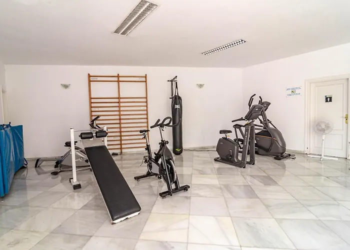 別荘 Tropical Palmy 3 Bedroom Townhouse In Nueva Andalucia Close To Puerto Banus マルベーリャ