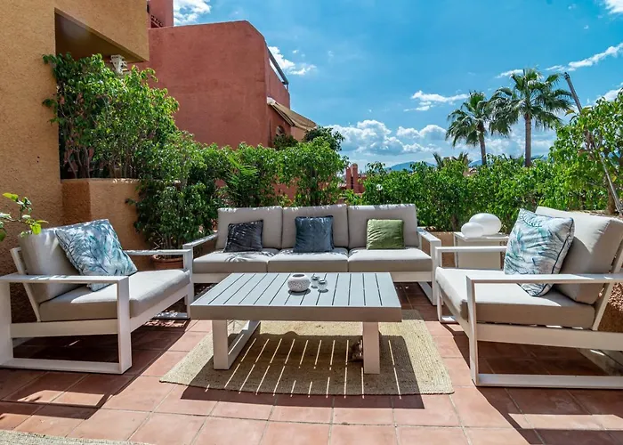 Tropical Palmy 3 Bedroom Townhouse In Nueva Andalucia Close To Puerto Banus Prázdninový dům *