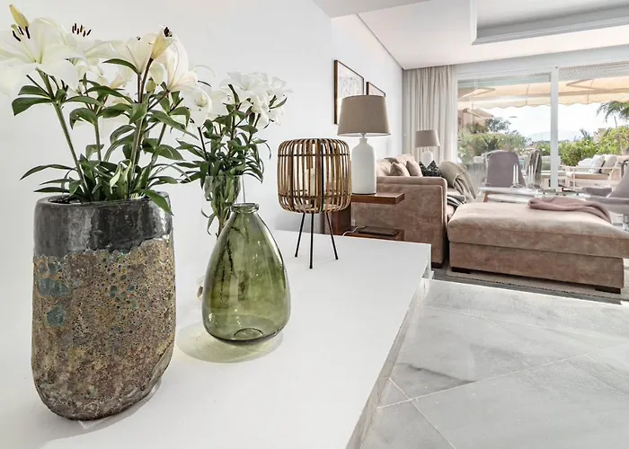 Tropical Palmy 3 Bedroom Townhouse In Nueva Andalucia Close To Puerto Banus *