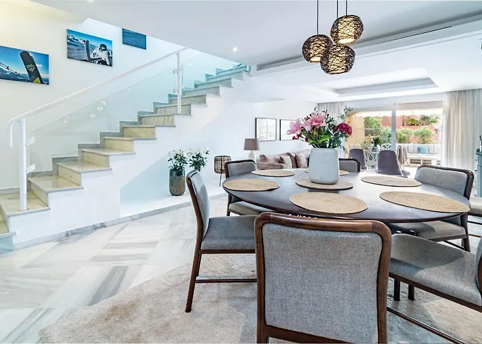 Tropical Palmy 3 Bedroom Townhouse In Nueva Andalucia Close To Puerto Banus Prázdninový dům *