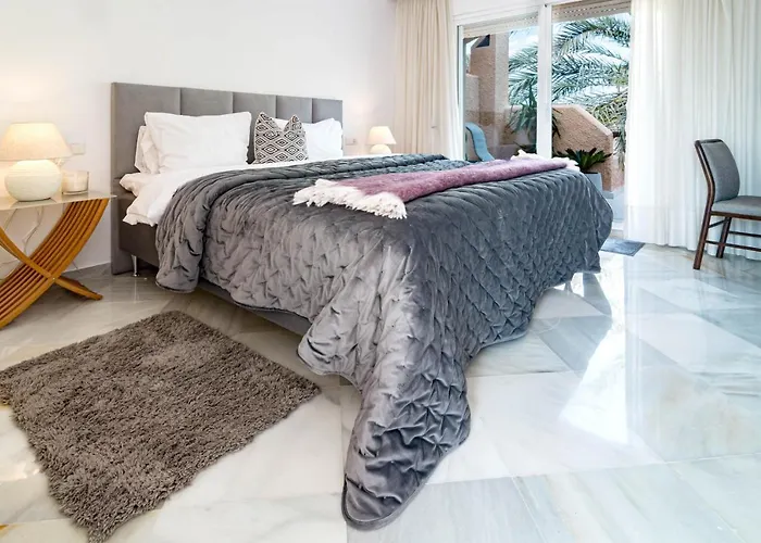 別荘 Tropical Palmy 3 Bedroom Townhouse In Nueva Andalucia Close To Puerto Banus マルベーリャ