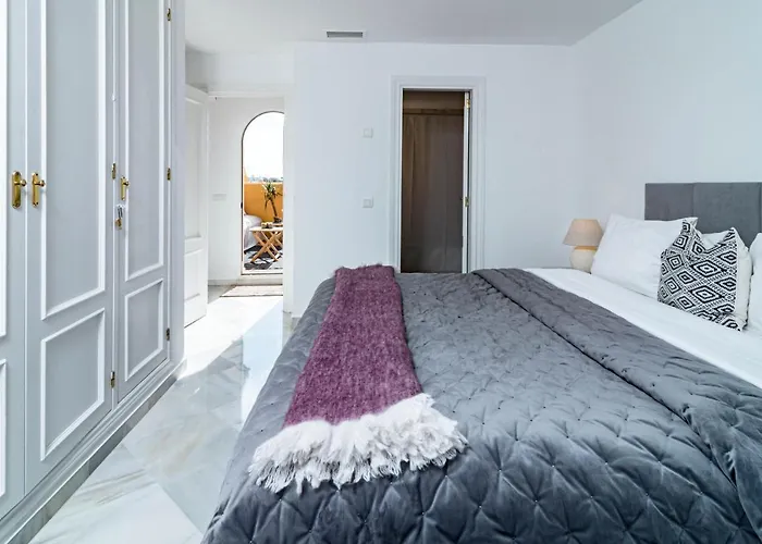 Tropical Palmy 3 Bedroom Townhouse In Nueva Andalucia Close To Puerto Banus