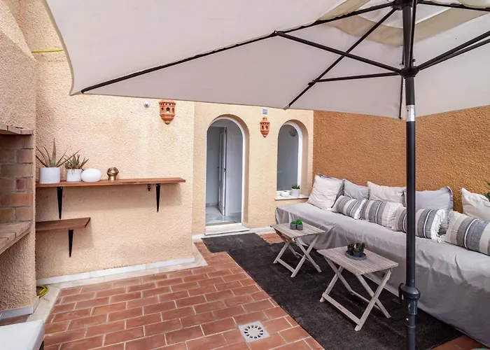 Tropical Palmy 3 Bedroom Townhouse In Nueva Andalucia Close To Puerto Banus マルベーリャ