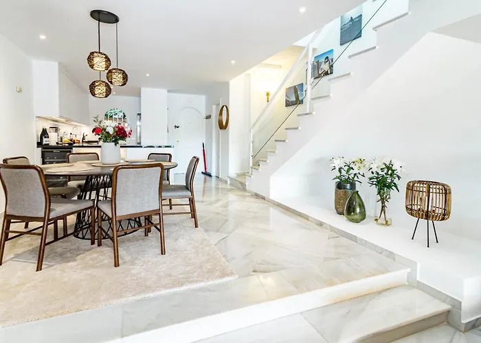 Tropical Palmy 3 Bedroom Townhouse In Nueva Andalucia Close To Puerto Banus